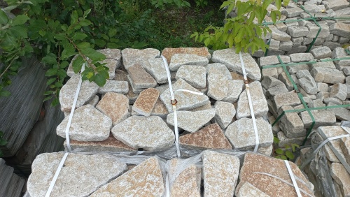 Гранитный плитняк галтованный для парковки купить в Евпатории