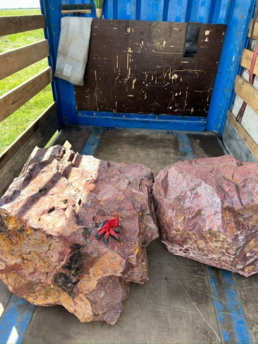 Ландшафтные глыбы красно-фиолетовые 200-1000 килограмм купить в Евпатории