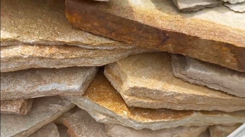 Плитняк златолит жёлтый золотистый для отмостки купить в Евпатории