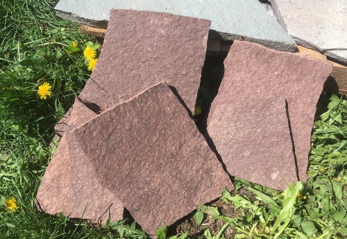 Плитняк лемезит бордовый для цоколя 1,5-2 см купить в Евпатории