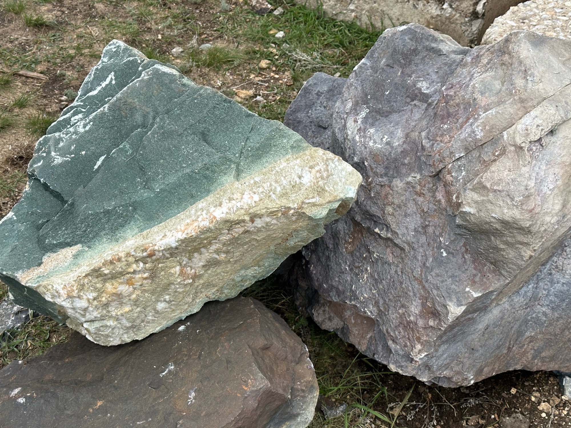 Камни для ландшафтного дизайна зелёные 10-60 килограмм купить в Евпатории