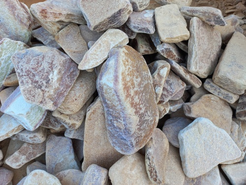 Златолит жёлтый, жёлто-зелёный глыбки и валуны для ланшафтного дизайна купить в Евпатории