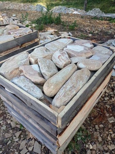 Златолит жёлтый, жёлто-зелёный глыбки и валуны для ланшафтного дизайна купить в Евпатории