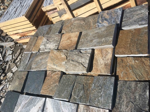 Плитка пилёная златолит Уральский для цоколя, отмостки купить в Евпатории