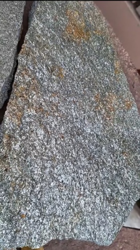 Плитняк златолит серебристый для цоколя, отмостки купить в Евпатории